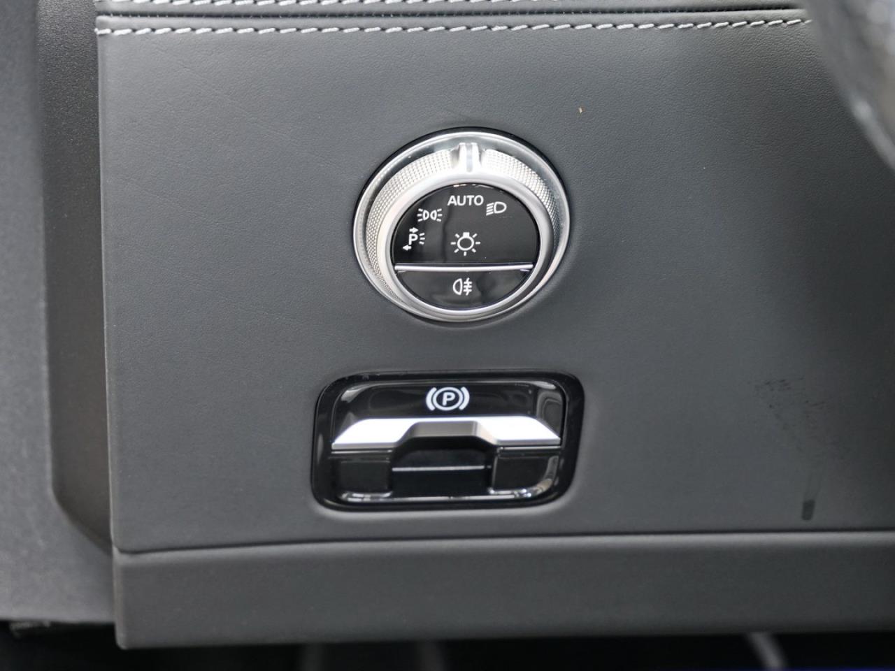 Mercedes-Benz SL 63 AMG 4M+ Night Distronic Sitzklima 360° HUD