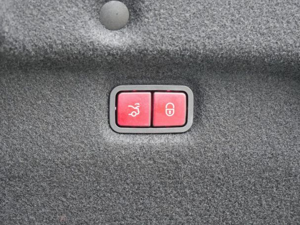 Mercedes-Benz SL 63 AMG 4M+ Night Distronic Sitzklima 360° HUD