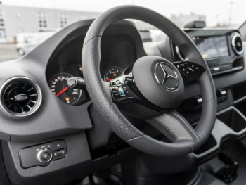 Mercedes-Benz Sprinter 317 CDI Kasten PRO Hochdach Standard AHK