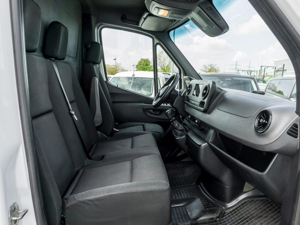 Mercedes-Benz Sprinter 317 CDI Koffer Lang MBUX Tempmatic