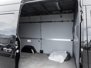 Mercedes-Benz Sprinter 319 CDI Kasten Hoch MBUX Navi Kamera
