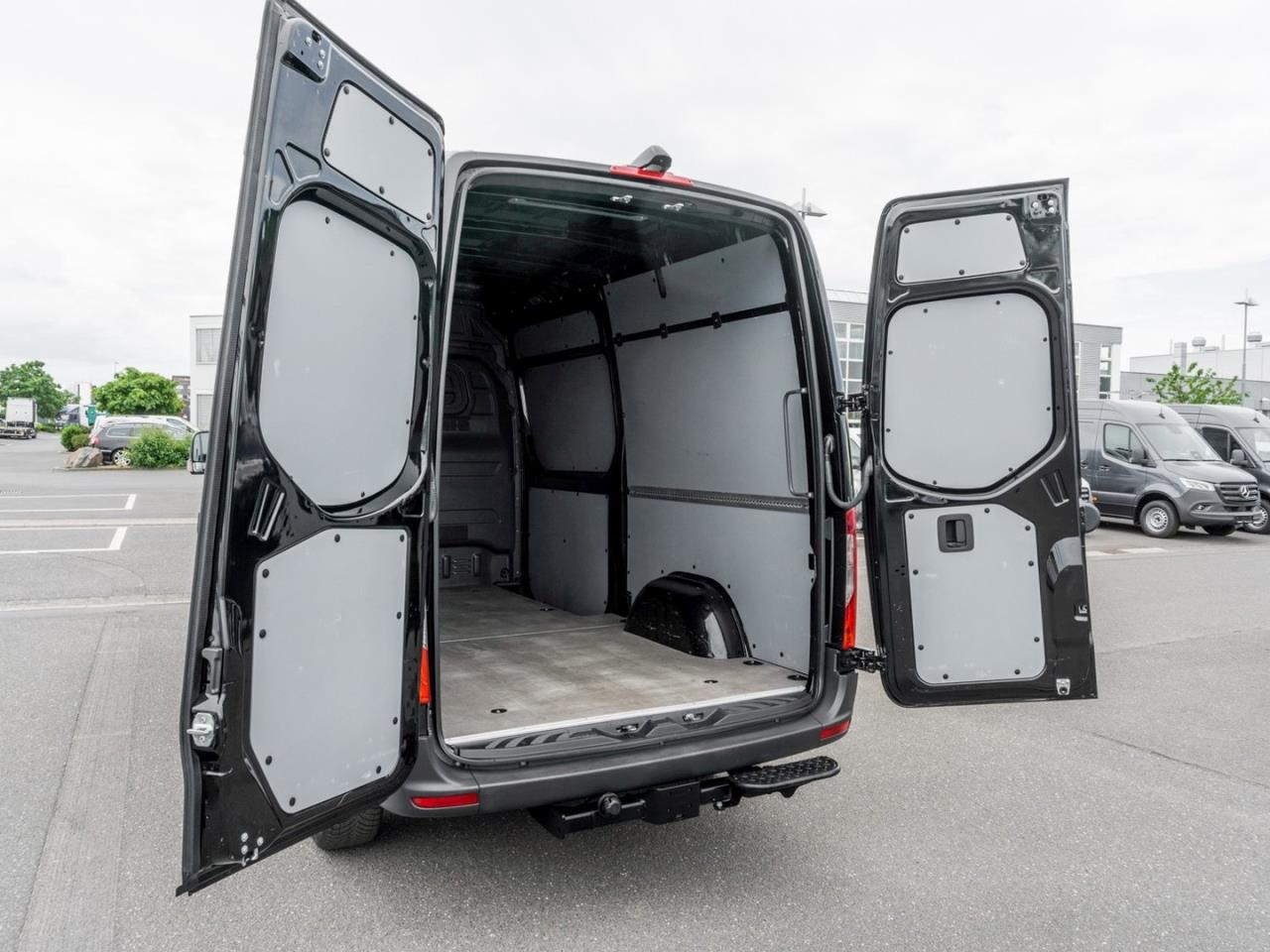 Mercedes-Benz Sprinter 319 CDI Kasten Hoch MBUX Navi Kamera