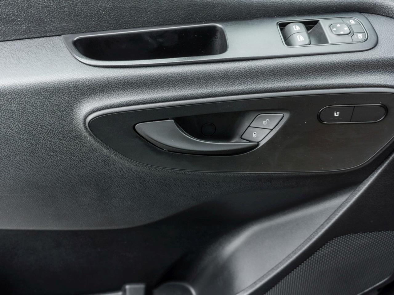 Mercedes-Benz Sprinter 319 CDI Kasten Hoch MBUX Navi Kamera
