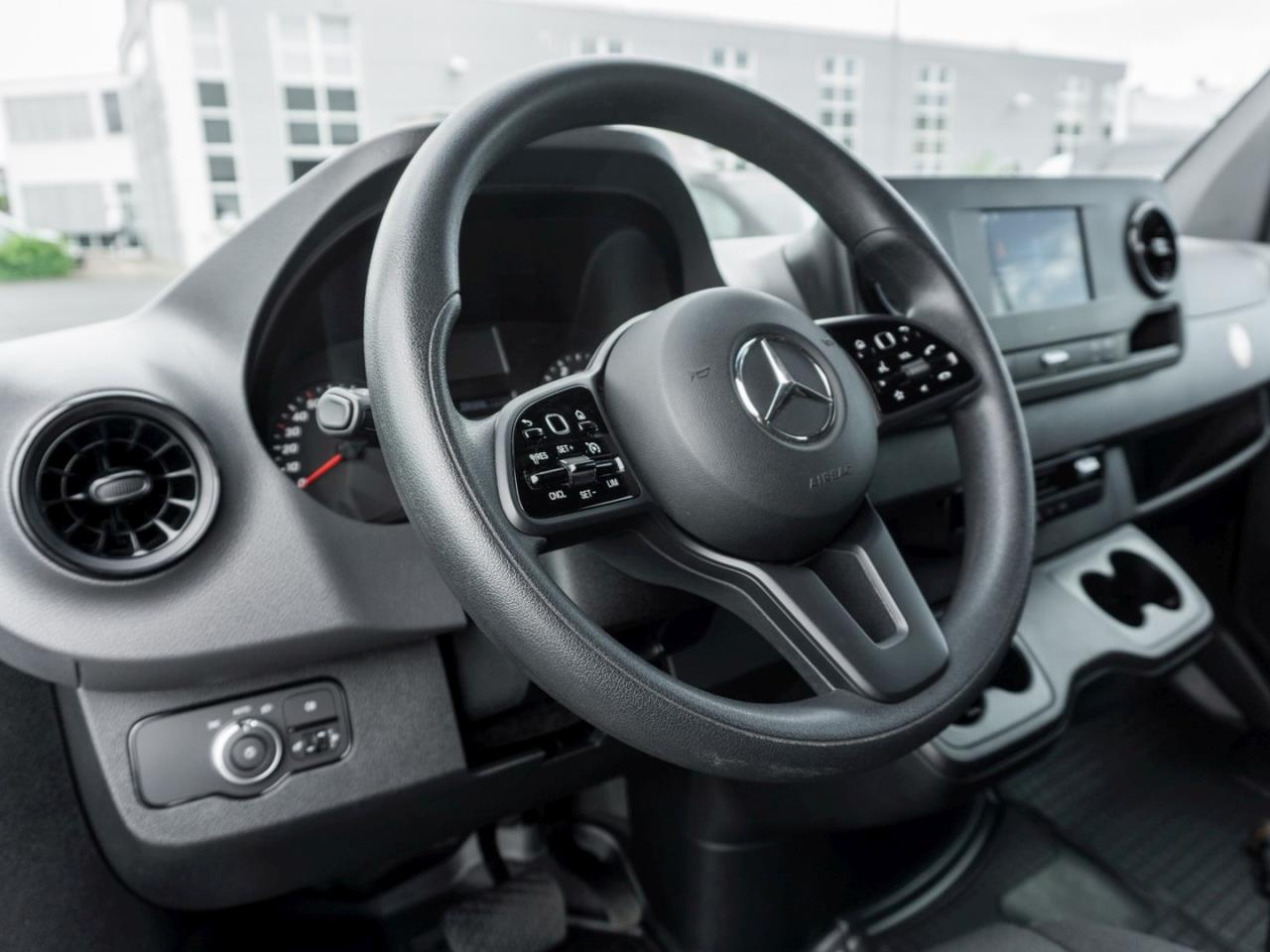 Mercedes-Benz Sprinter 319 CDI Kasten Hoch MBUX Navi Kamera