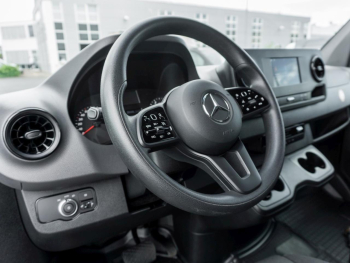 Mercedes-Benz Sprinter 319 CDI Kasten Hoch MBUX Navi Kamera