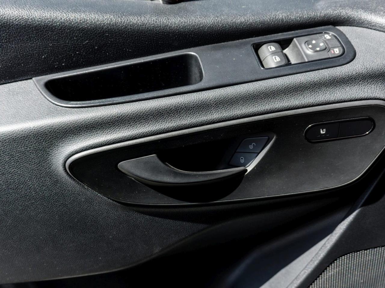 Mercedes-Benz Sprinter 319 CDI Kasten hoch MBUX Navi Kamera