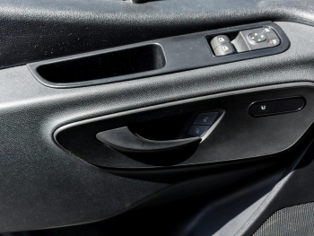 Mercedes-Benz Sprinter 319 CDI Kasten hoch MBUX Navi Kamera