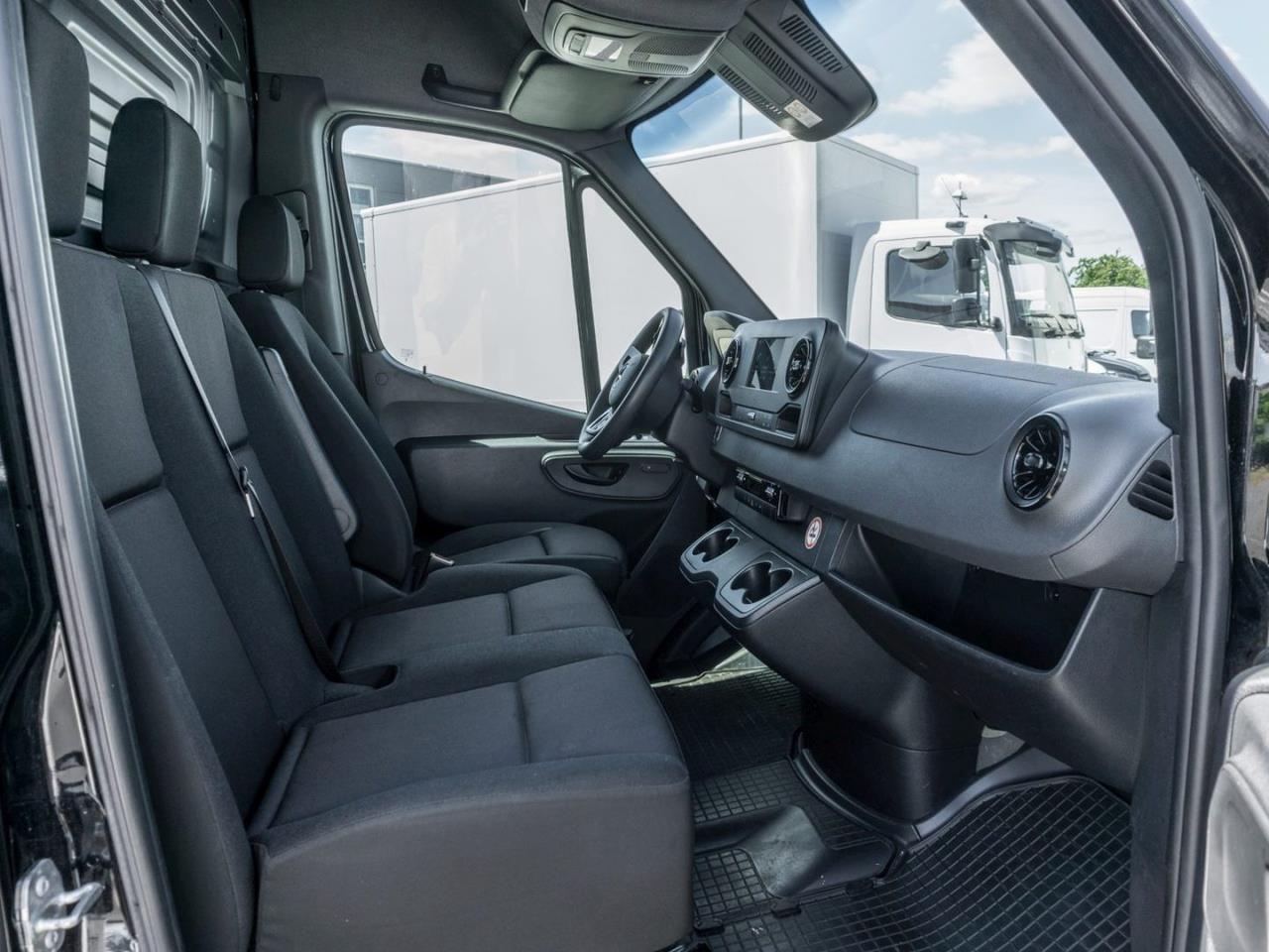 Mercedes-Benz Sprinter 319 CDI Kasten hoch MBUX Navi Kamera