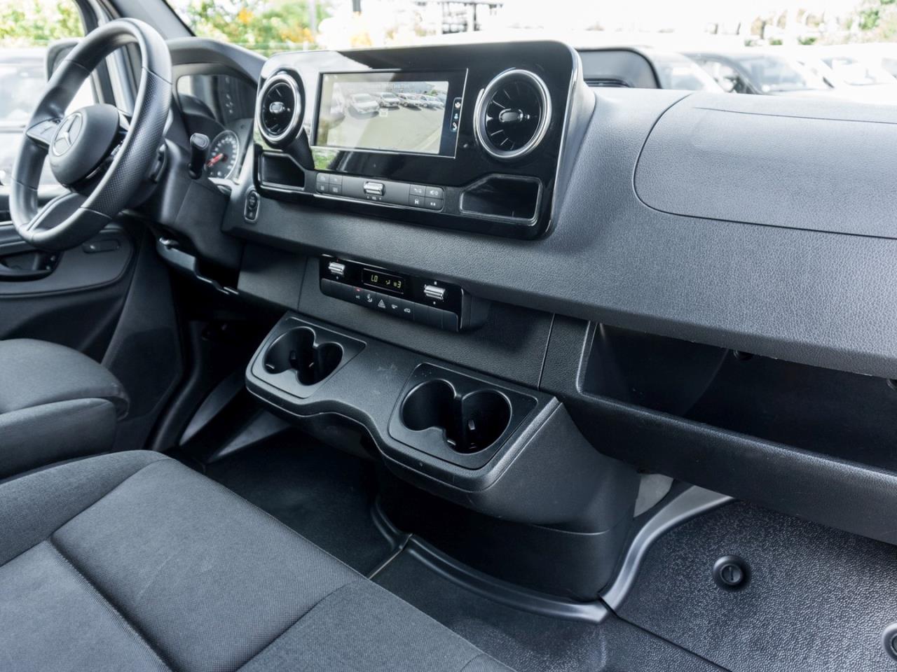 Mercedes-Benz Sprinter 319 CDI Kasten PRO Hochdach Standard