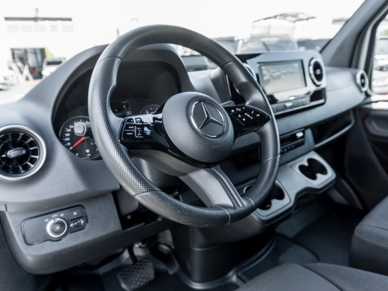 Mercedes-Benz Sprinter 319 CDI Kasten PRO Hochdach Standard