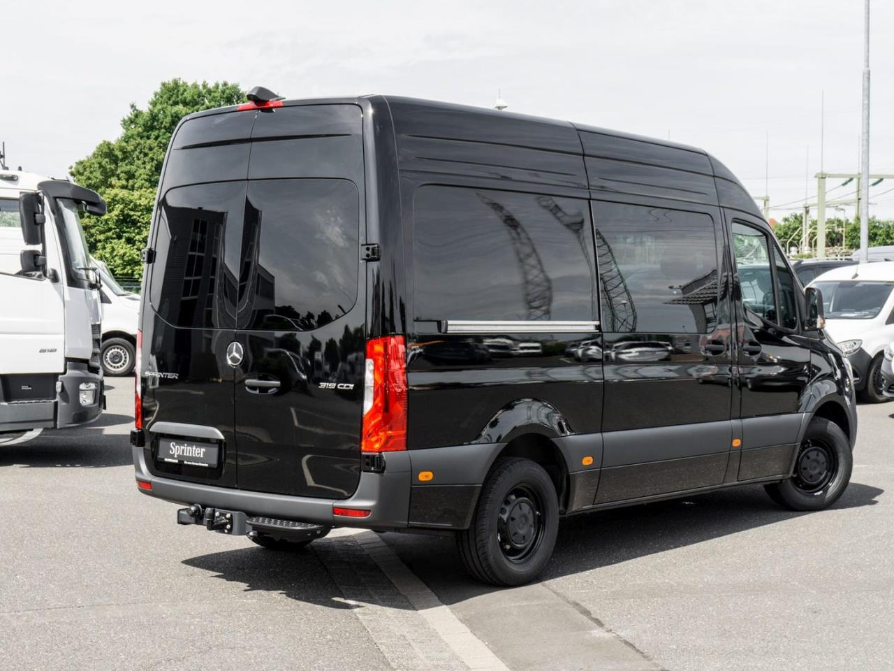 Mercedes-Benz Sprinter Kastenwagen SELECT 319 CDI Standard AHK