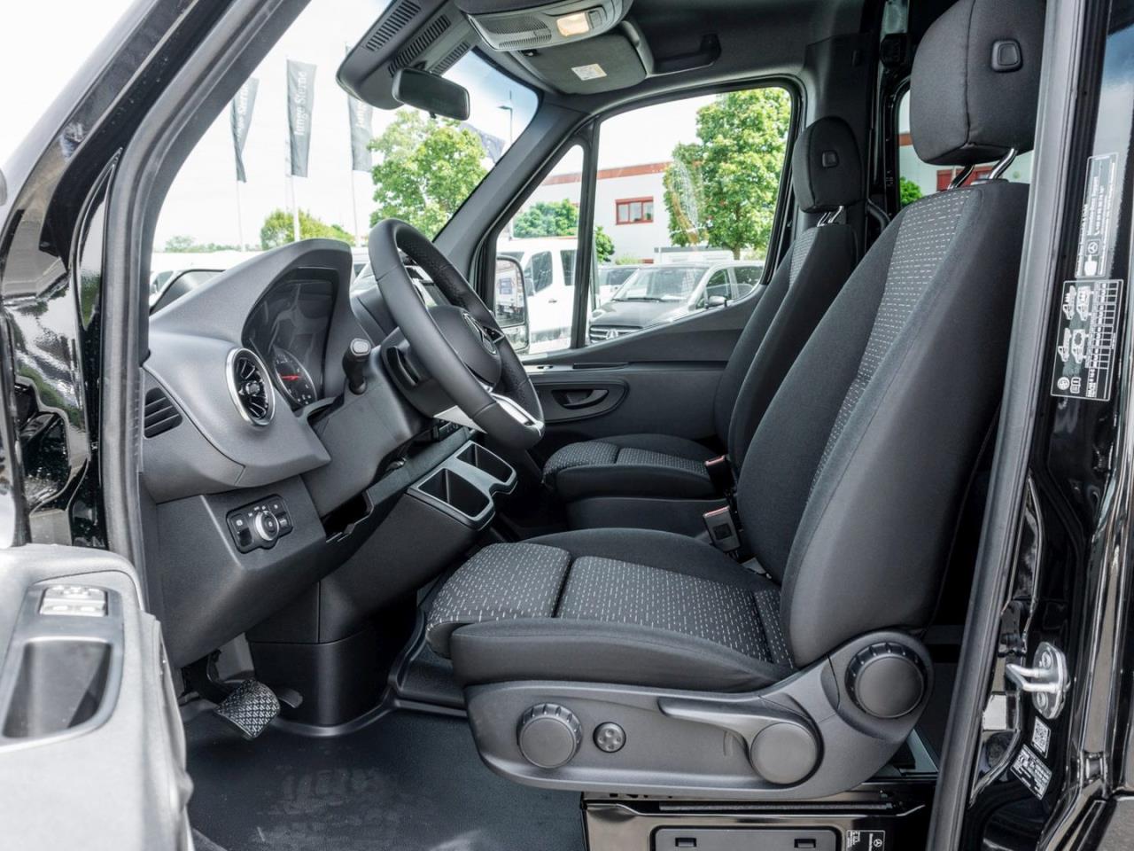 Mercedes-Benz Sprinter Kastenwagen SELECT 319 CDI Standard AHK