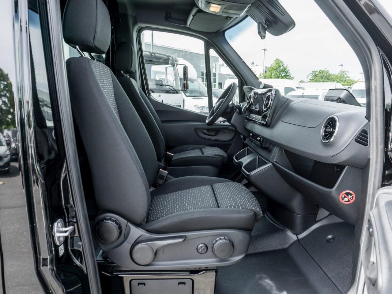 Mercedes-Benz Sprinter Kastenwagen SELECT 319 CDI Standard AHK