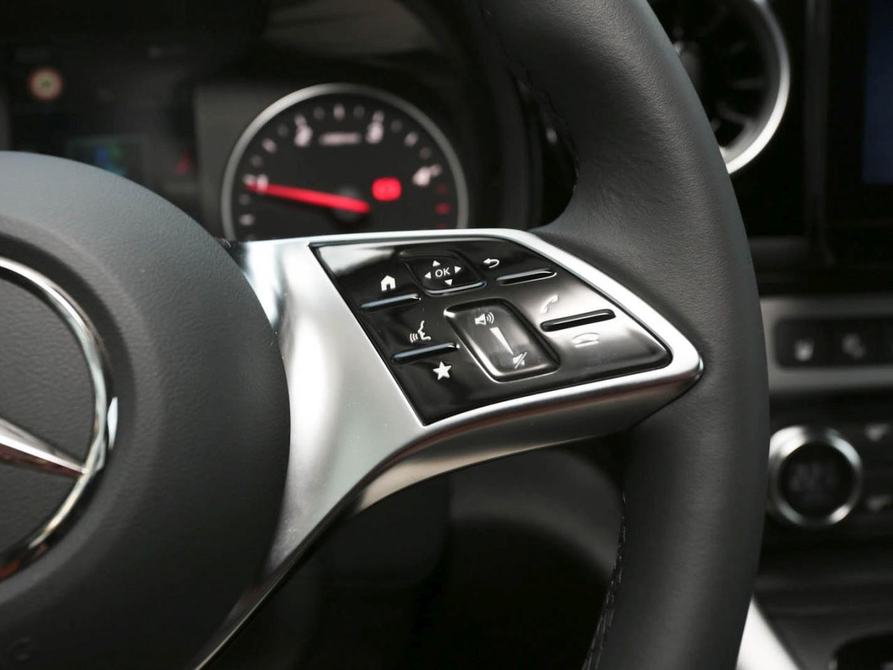 Mercedes-Benz T 180 d PROGRESSIVE Standard Navi Kamera