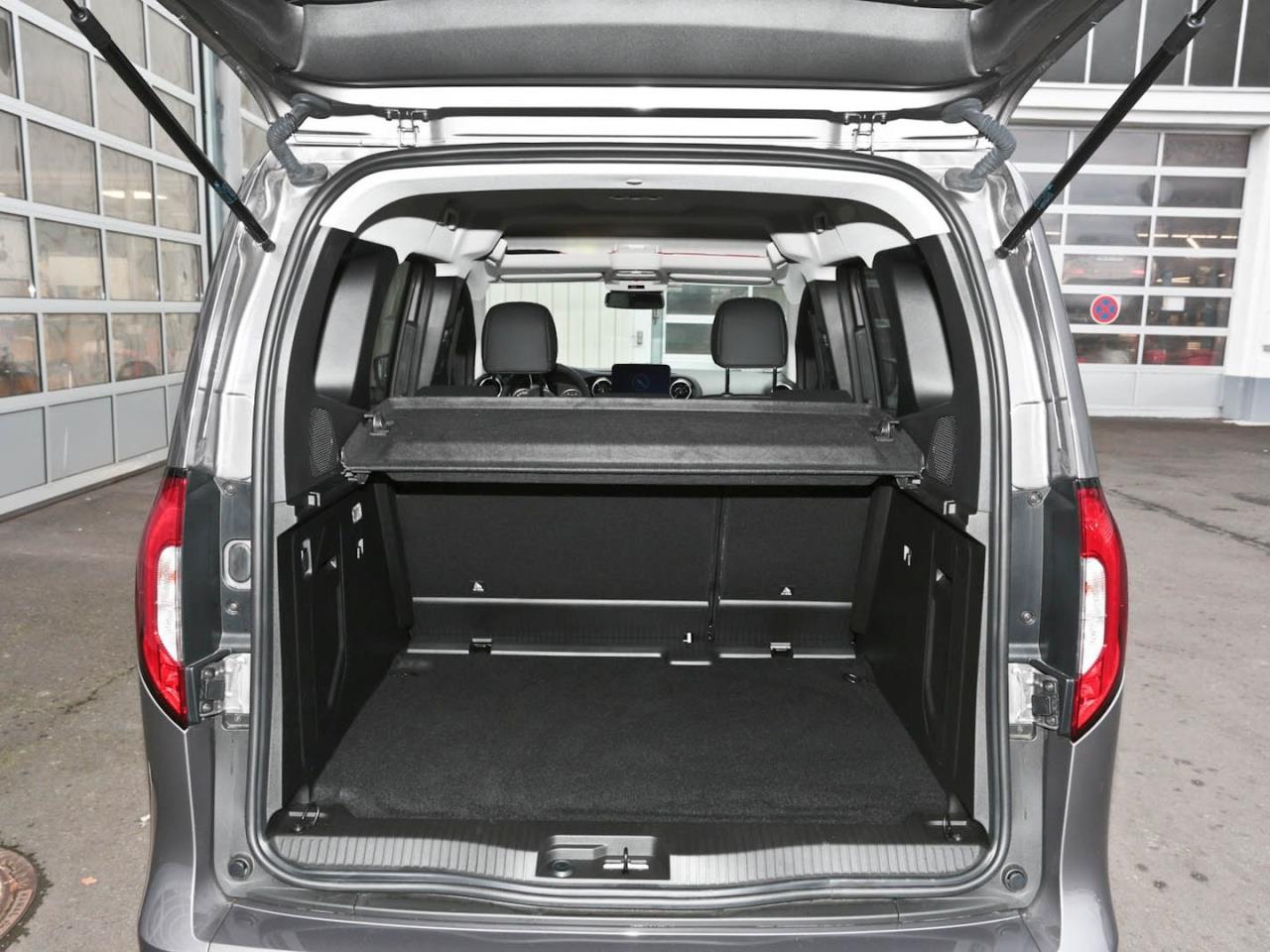 Mercedes-Benz T 180 d PROGRESSIVE Standard Navi Kamera