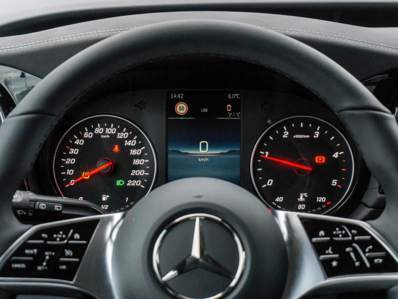 Mercedes-Benz T 180 d PROGRESSIVE Standard MBUX Navi Kamera