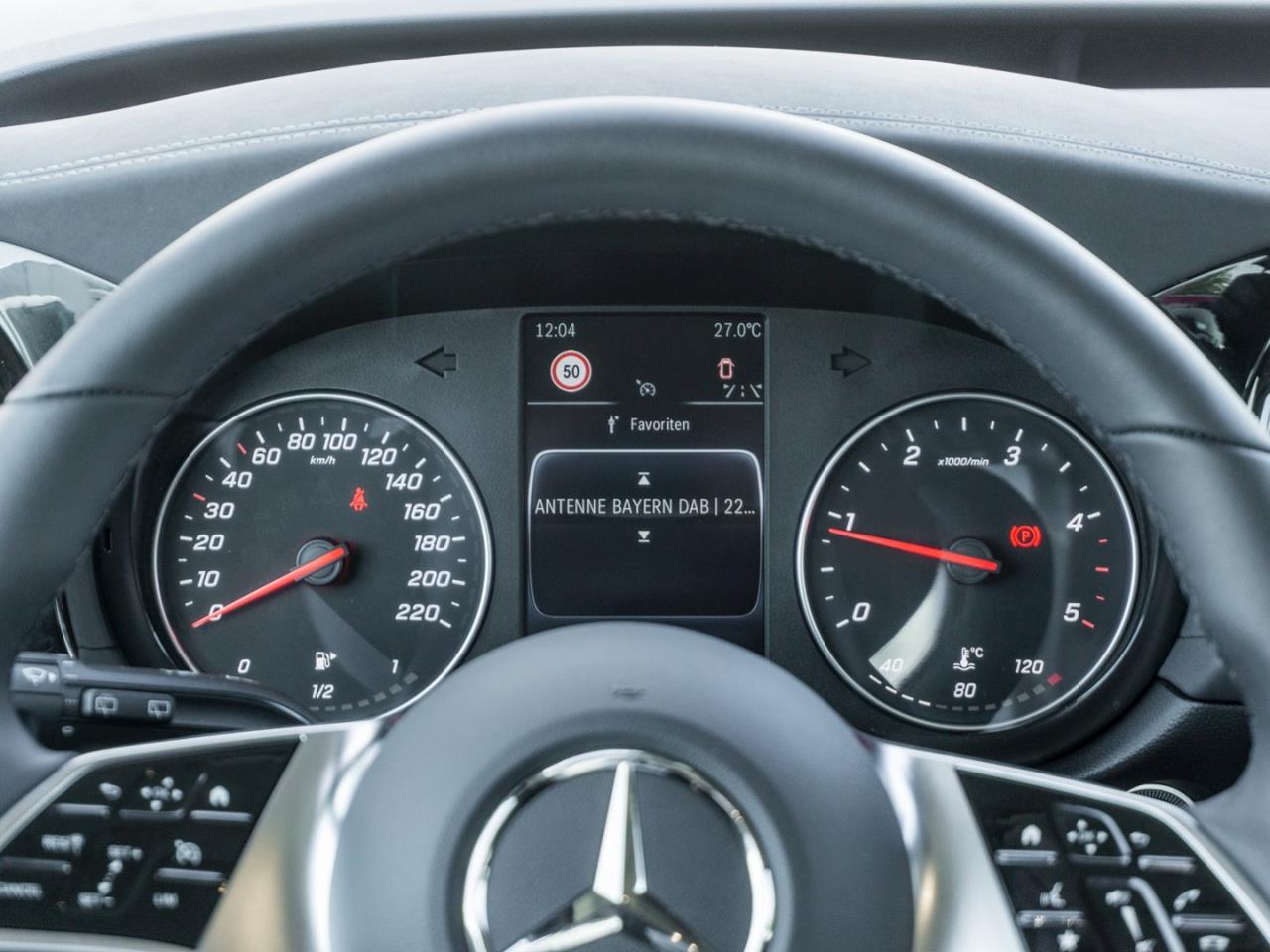 Mercedes-Benz T 180 d PROGRESSIVE Standard Navi Kamera ParkA