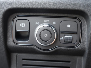 Mercedes-Benz T 180 d PROGRESSIVE Standard Keyless Kamera AHK