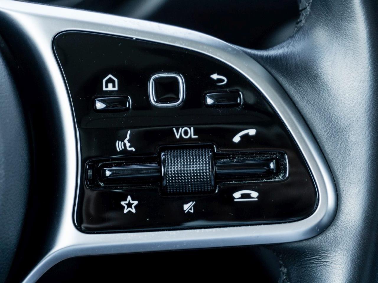 Mercedes-Benz T 180 d Standard Navi Kamera Park-Paket Spiegel-P