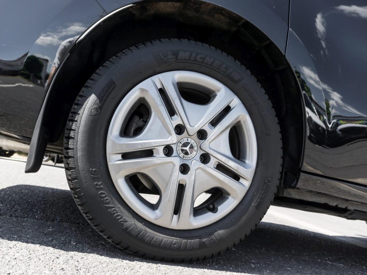 Mercedes-Benz T 180 d Standard Navi Kamera Park-Paket Spiegel-P