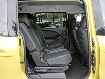 Mercedes-Benz T 180 lang Progressive Navi AHK Kamera SpurH SHZ