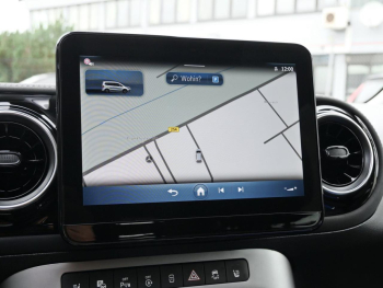 Mercedes-Benz T 180 lang Progressive Navi AHK Kamera SpurH SHZ