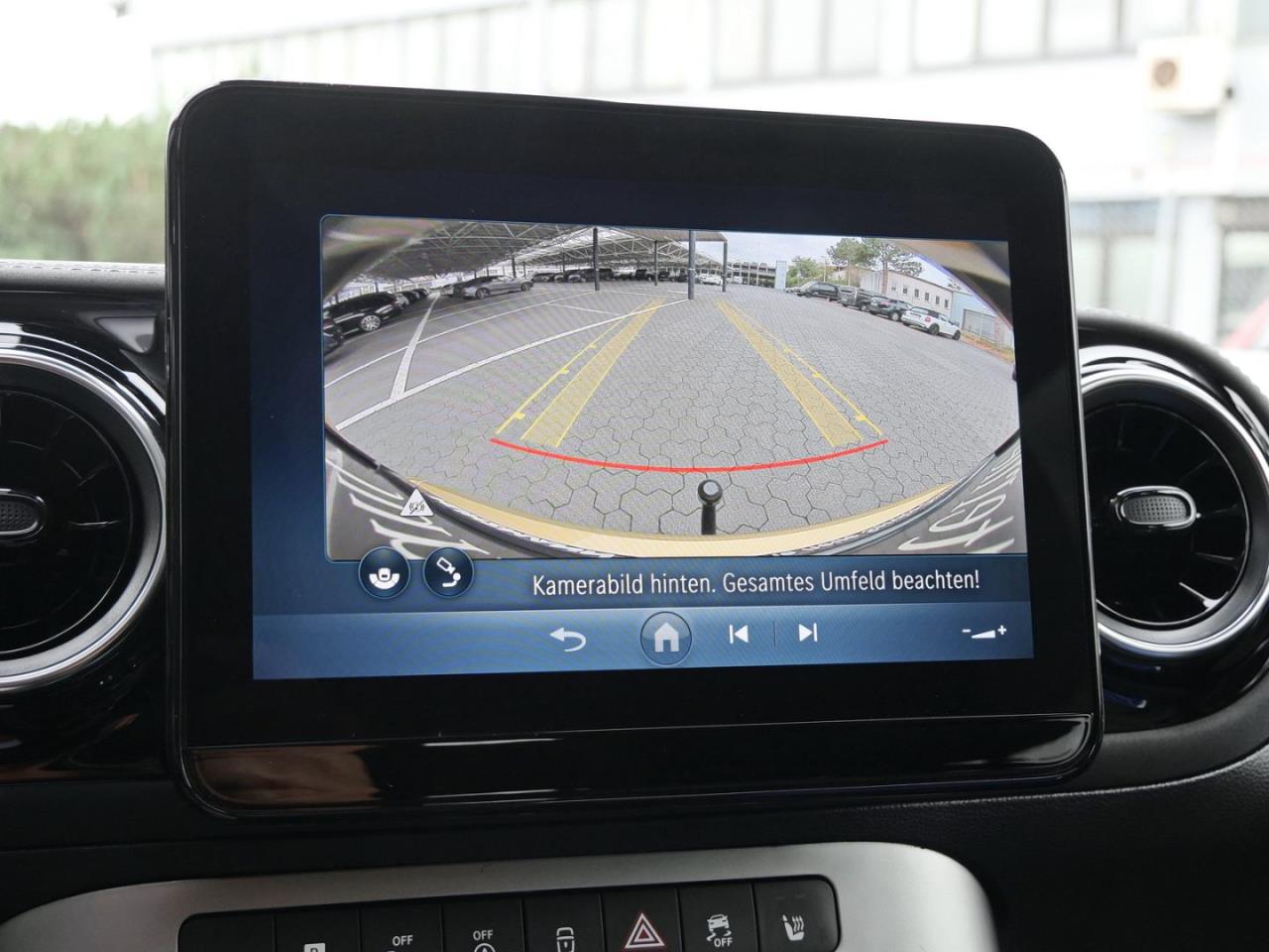 Mercedes-Benz T 180 lang Progressive Navi AHK Kamera SpurH SHZ
