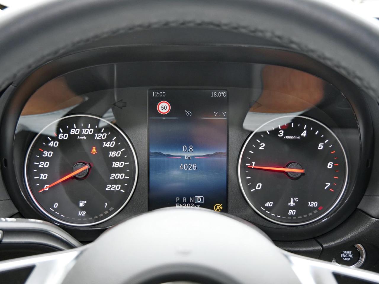 Mercedes-Benz T 180 lang Progressive Navi AHK Kamera SpurH SHZ