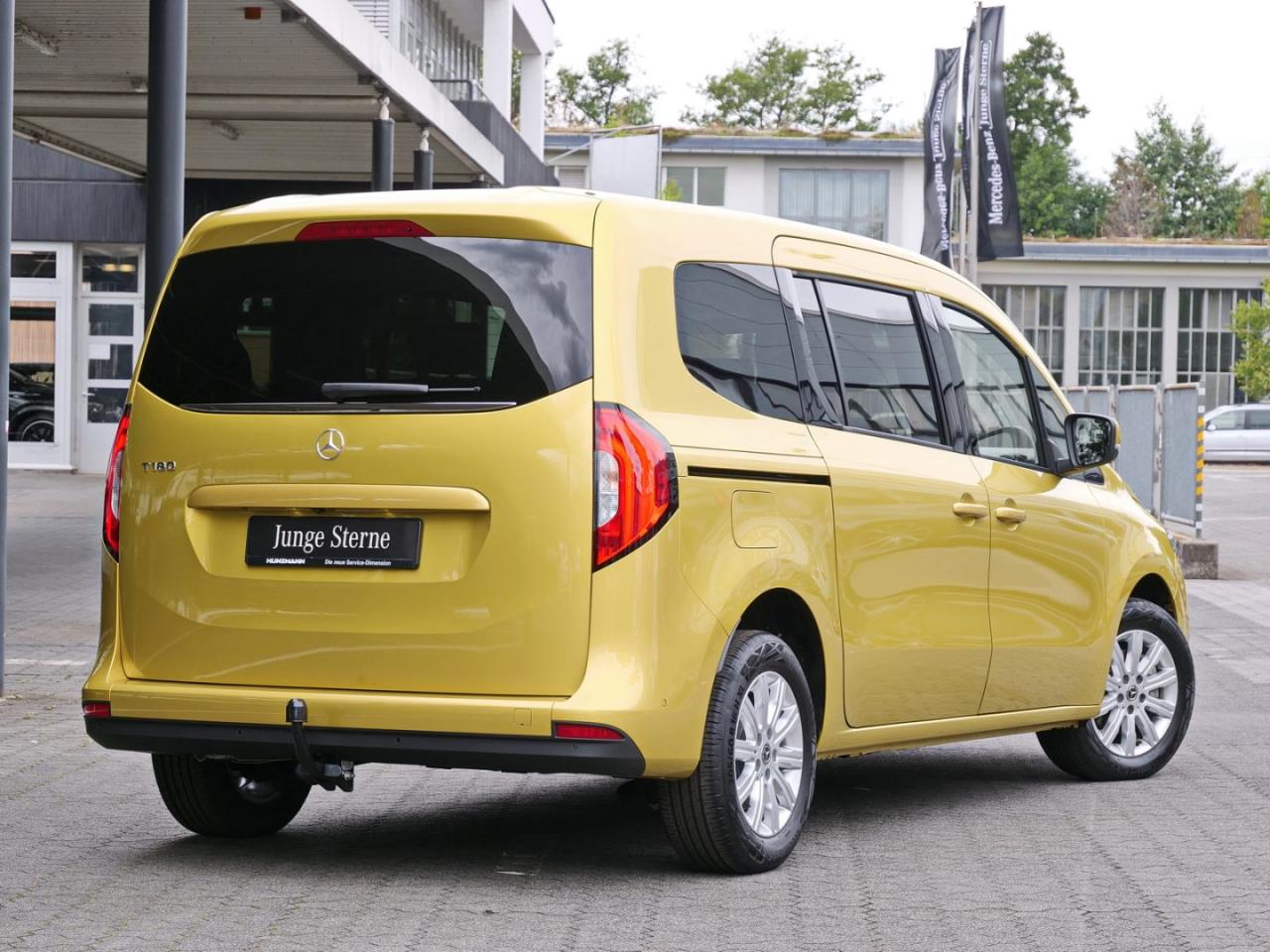 Mercedes-Benz T 180 lang Progressive Navi AHK Kamera SpurH SHZ