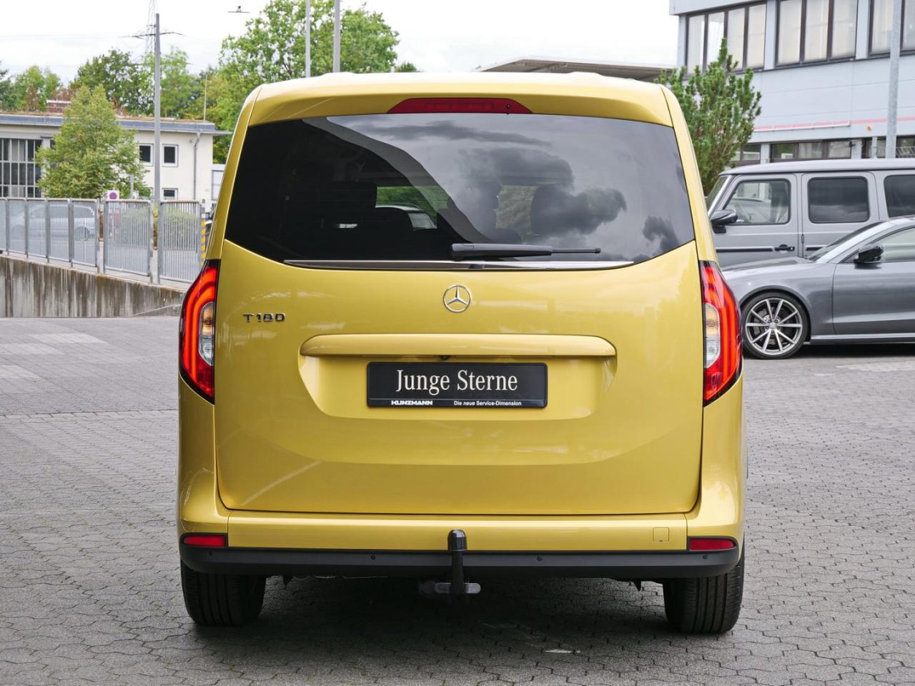 Mercedes-Benz T 180 lang Progressive Navi AHK Kamera SpurH SHZ