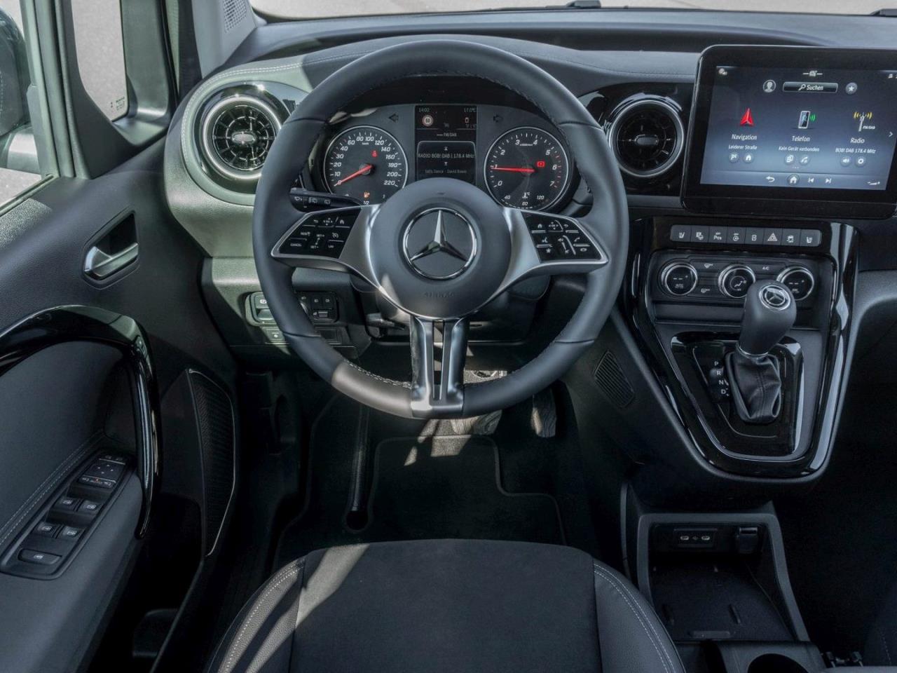 Mercedes-Benz T 180 PROGRESSIVE Lang Navi Kamera Keyless SHZ