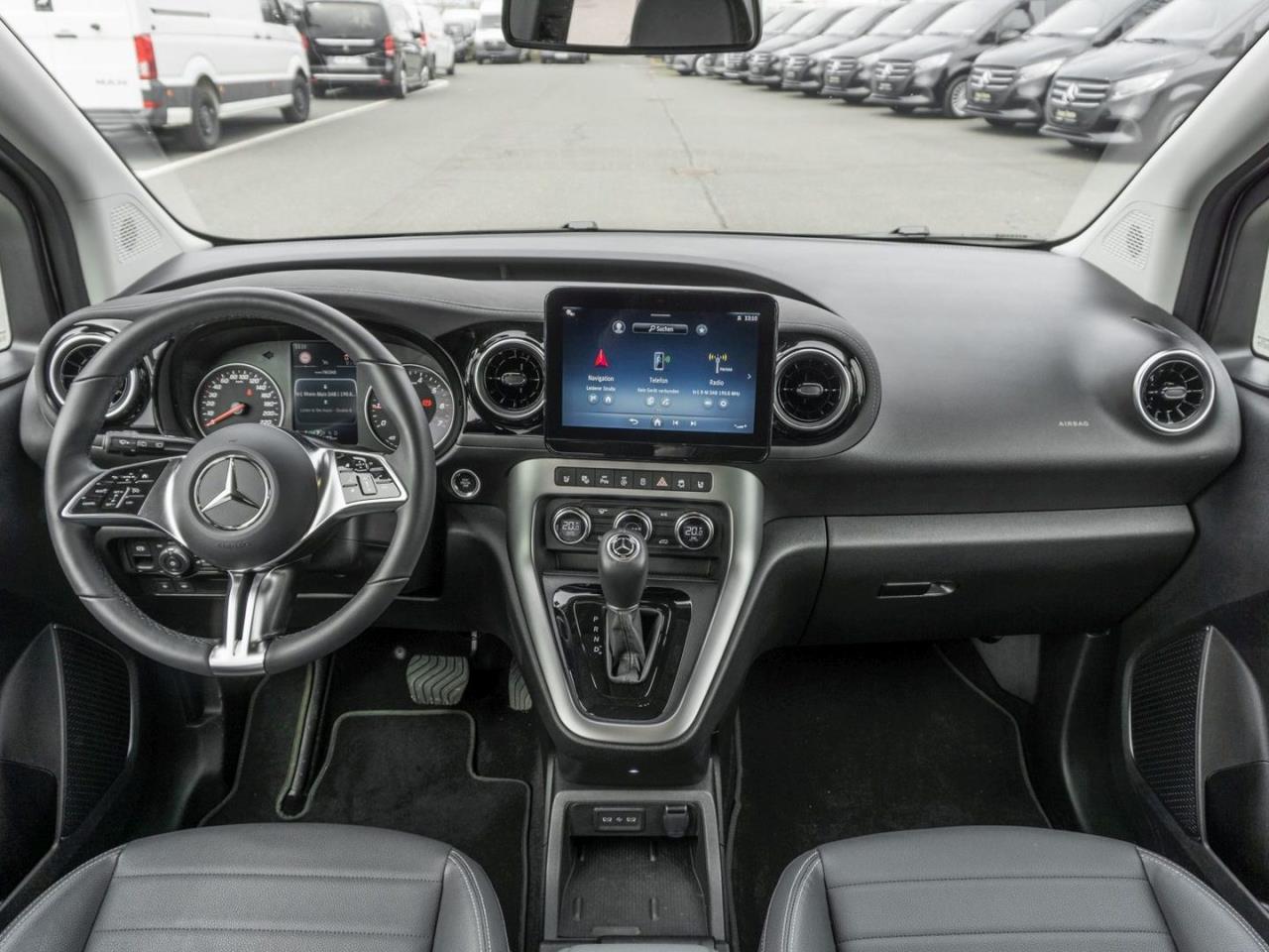 Mercedes-Benz T 180 PROGRESSIVE Lang SHZ AHK Kamera WinterPaket