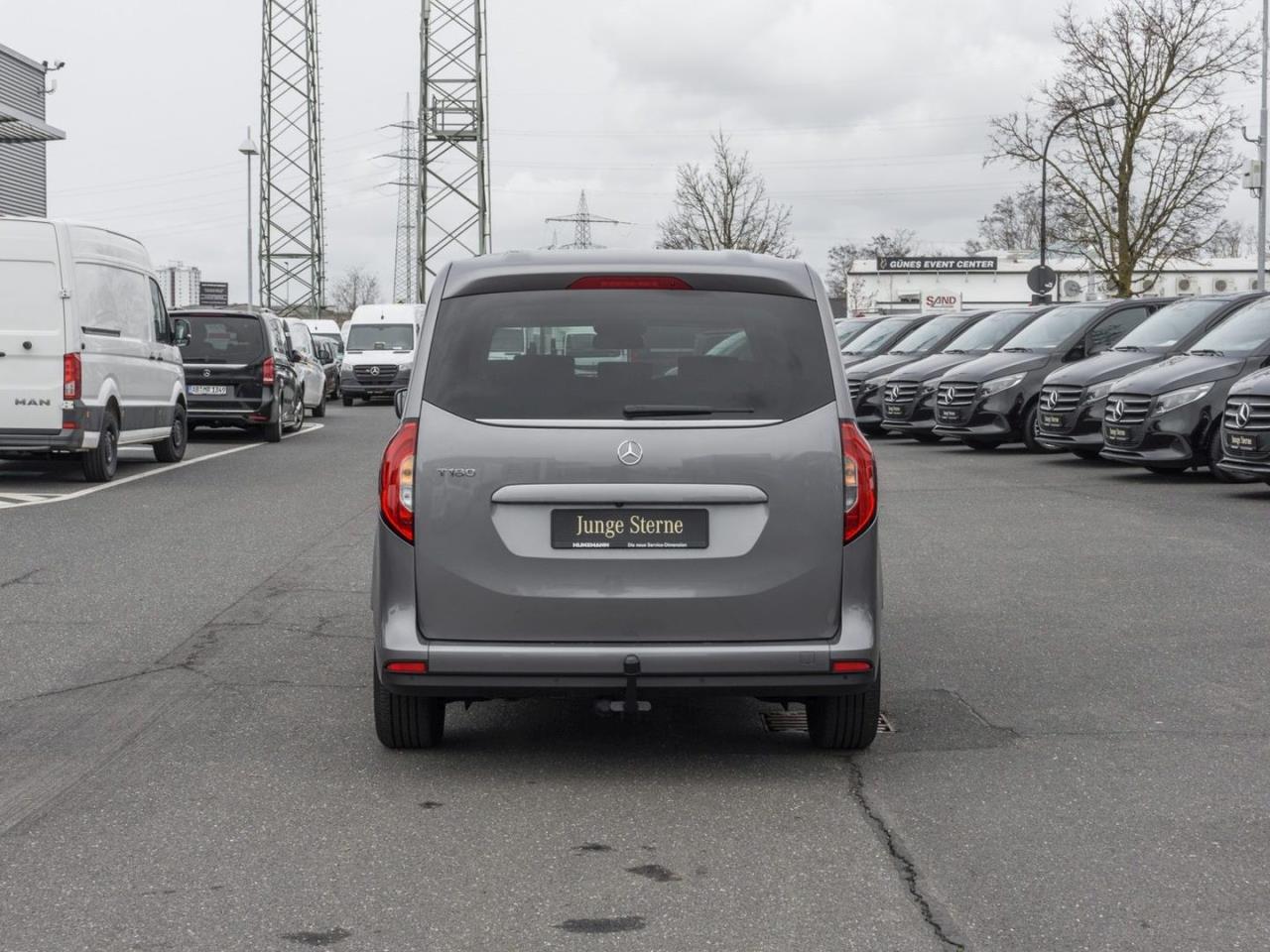 Mercedes-Benz T 180 PROGRESSIVE Lang SHZ AHK Kamera WinterPaket