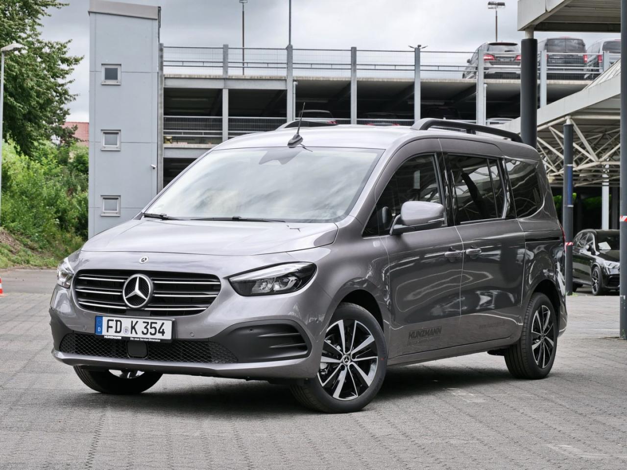 Mercedes-Benz T 180 PROGRESSIVE Lang Keyless Navi Kamera Klima