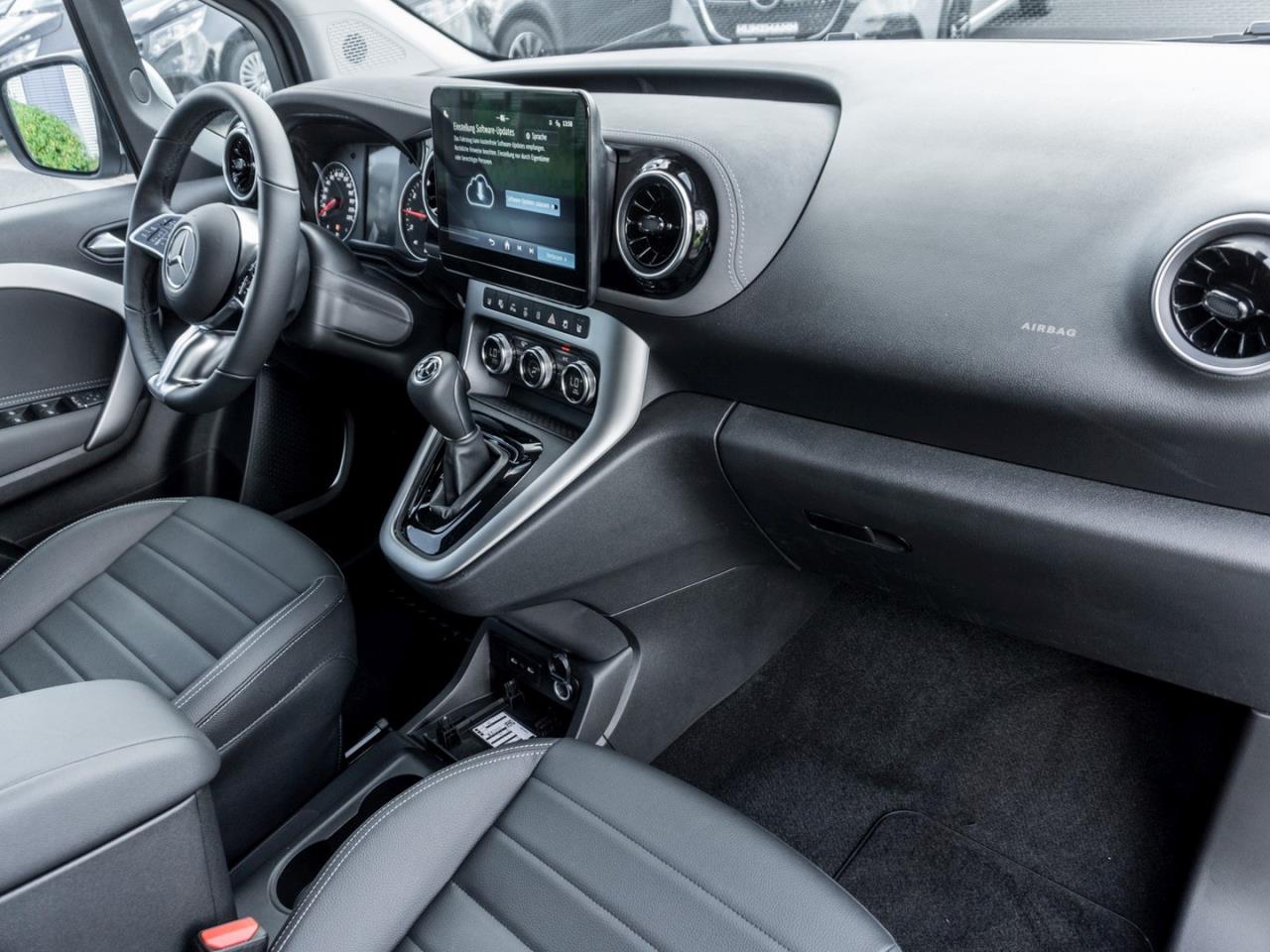 Mercedes-Benz T 180 Progressive lang Kamera Navi ParkA