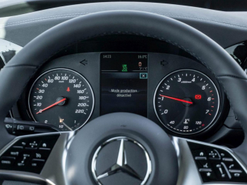 Mercedes-Benz T 180 PROGRESSIVE Lang Navi Kamera Keyless AHK