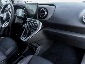 Mercedes-Benz T 180 PROGRESSIVE Lang Navi Kamera Keyless AHK