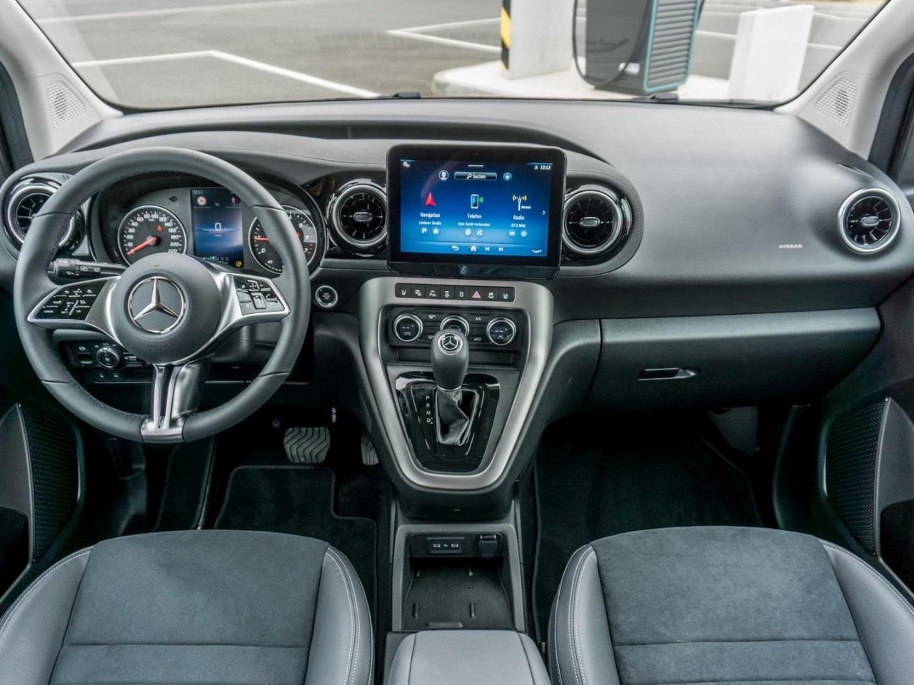 Mercedes-Benz T 180 PROGRESSIVE Lang MBUXNavi+Kamera AHK