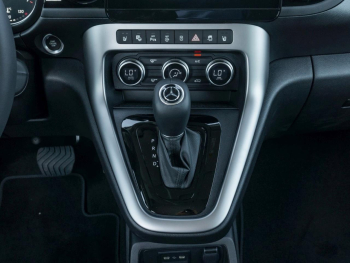 Mercedes-Benz T-Klasse T 180 lang Kamera Navi ParkA SpurA
