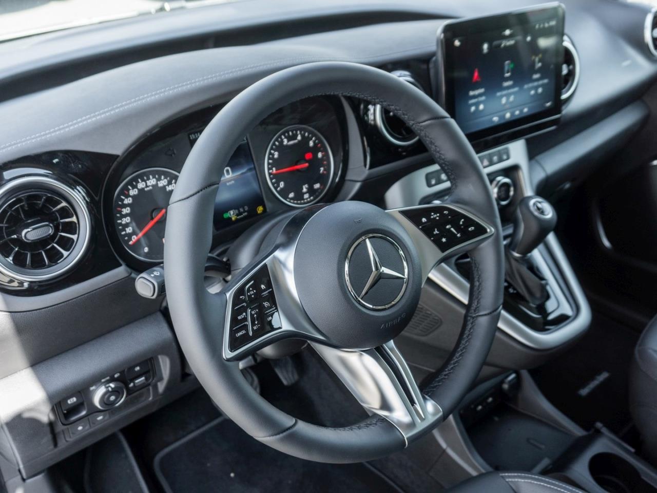 Mercedes-Benz T-Klasse T 180 lang Kamera Navi ParkA SpurA