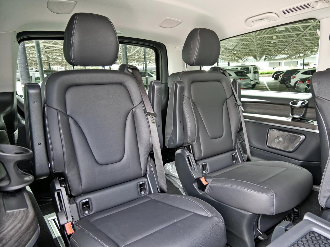 Mercedes-Benz V 220 d AVANTGARDE Lang Navi Distronic Burmester