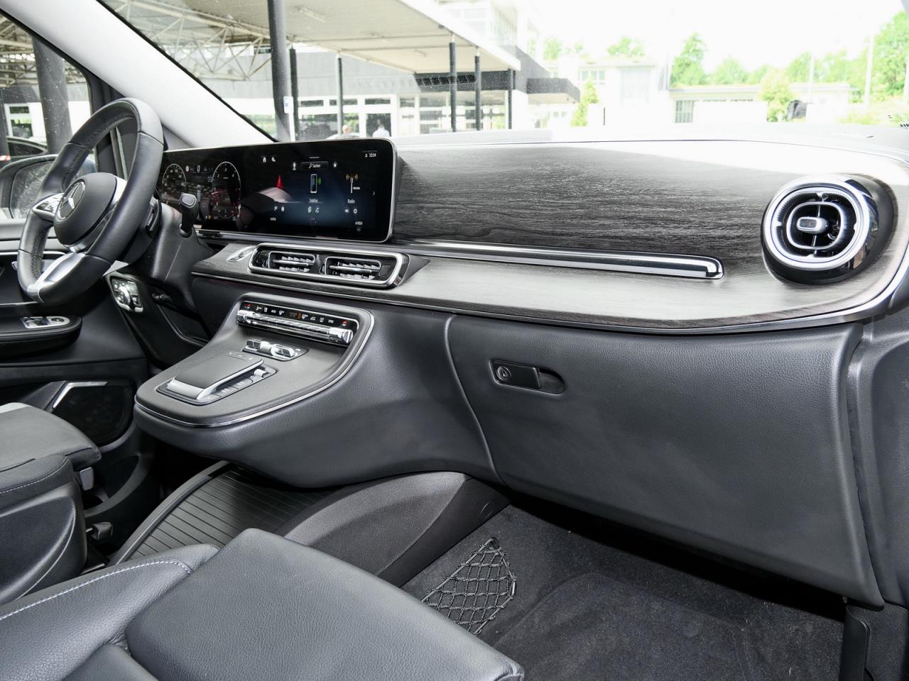 Mercedes-Benz V 220 d AVANTGARDE Lang Navi Distronic Burmester