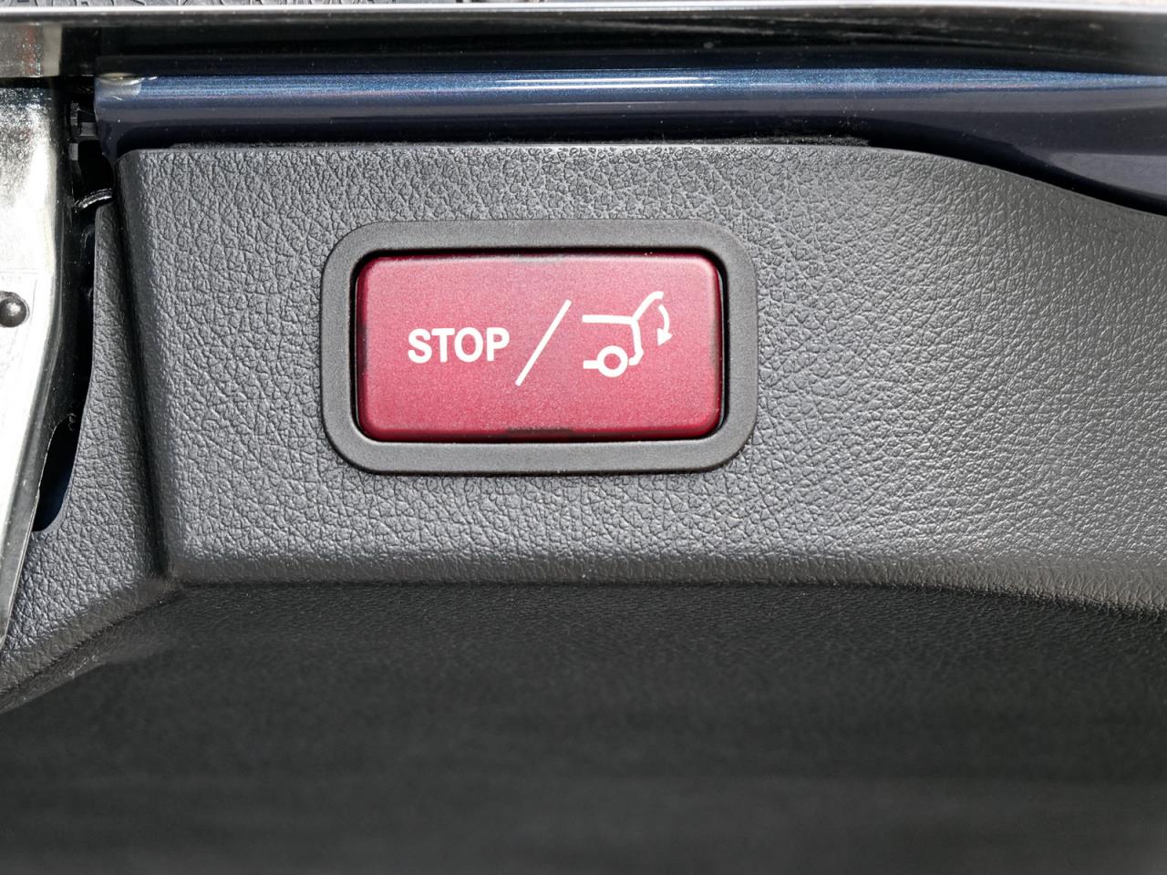 Mercedes-Benz V 220 d AVANTGARDE Lang Navi Distronic Burmester