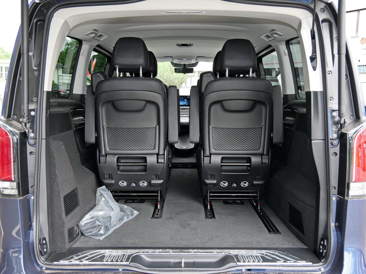 Mercedes-Benz V 220 d AVANTGARDE Lang Navi Distronic Burmester