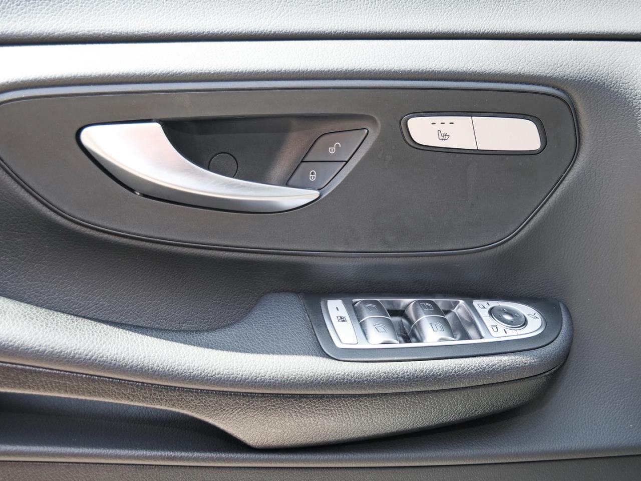 Mercedes-Benz V 250 d 4M Edition lang Night Navi+ Kamera AHK