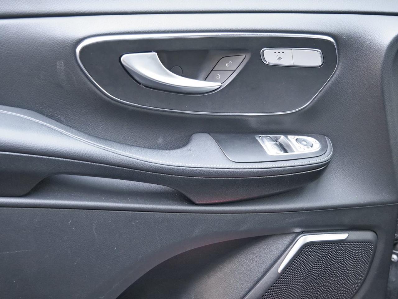 Mercedes-Benz V 300 d 4M Avantgarde Edition lang AMG Distronic
