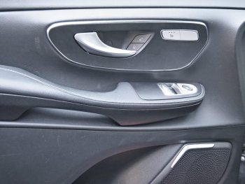 Mercedes-Benz V 300 d 4M Avantgarde Edition lang AMG Distronic