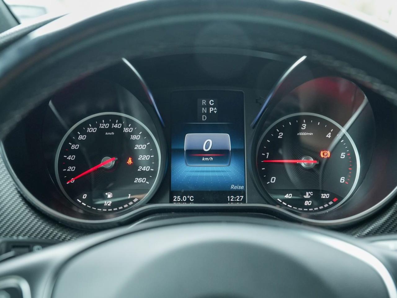 Mercedes-Benz V 300 d 4M Avantgarde Edition lang AMG AHK 360?