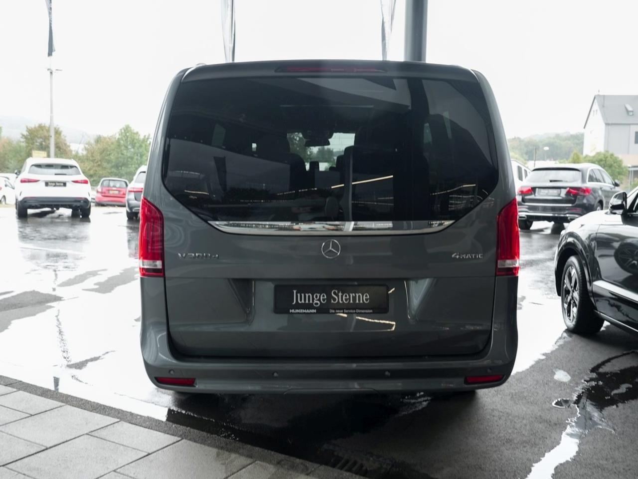 Mercedes-Benz V 300 d 4M Avantgarde Edition lang AMG AHK 360?
