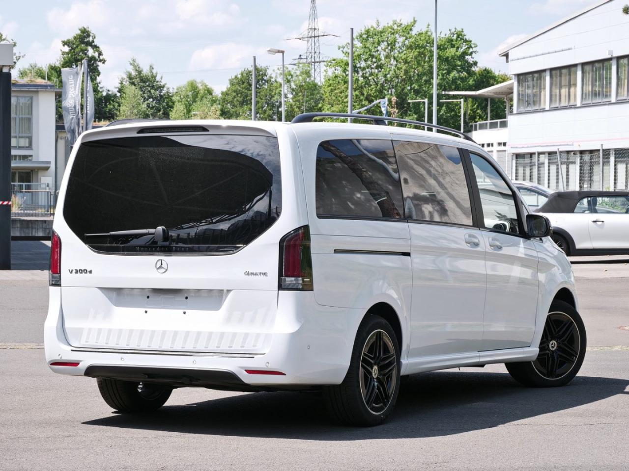 Mercedes-Benz V 300 d 4M AVANTGARDE Lang AMG Night Distronic